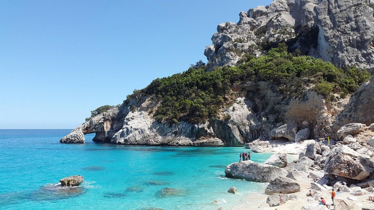 Come organizzare un viaggio low cost in Sardegna Sala & Space