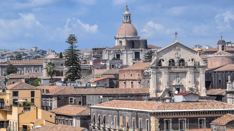 Deposito bagagli Catania: la soluzione ideale per chi arriva dall’aeroporto 17