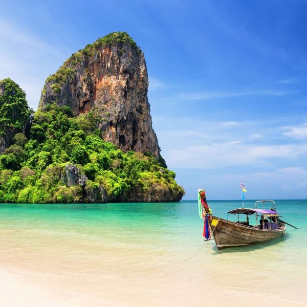 Dalle luci di Tokyo alle spiagge da sogno di Phuket