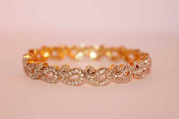 Bracciali Portonovo: perché stanno conquistando chi cerca accessori fuori dagli schemi 2 Bracciali Portonovo: perché stanno conquistando chi cerca accessori fuori dagli schemi 1